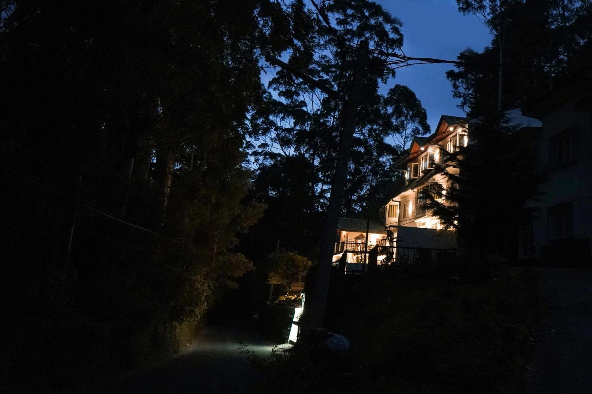 Blue Moon Residency Hotell Nuwara Eliya Eksteriør bilde